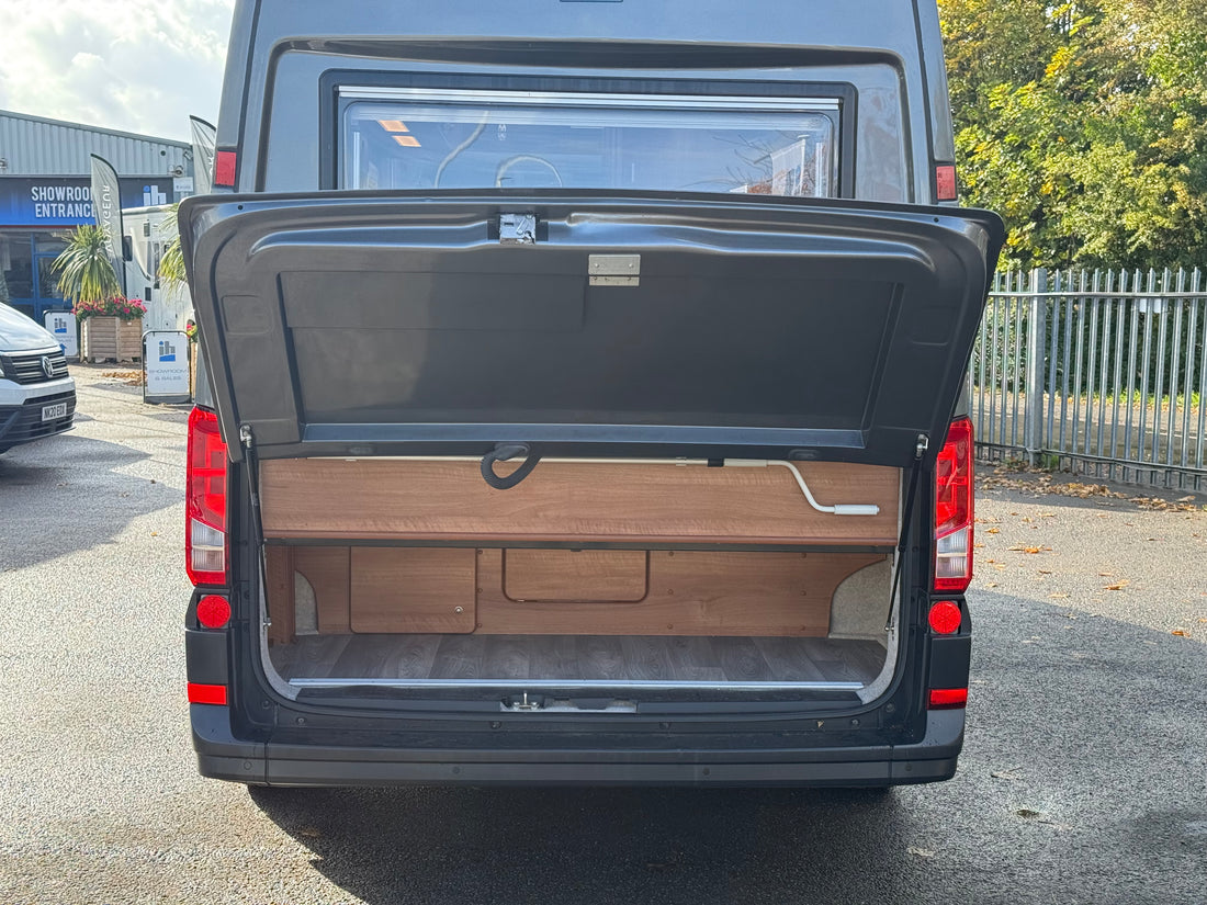 IH N-Class 680 RL £84,995