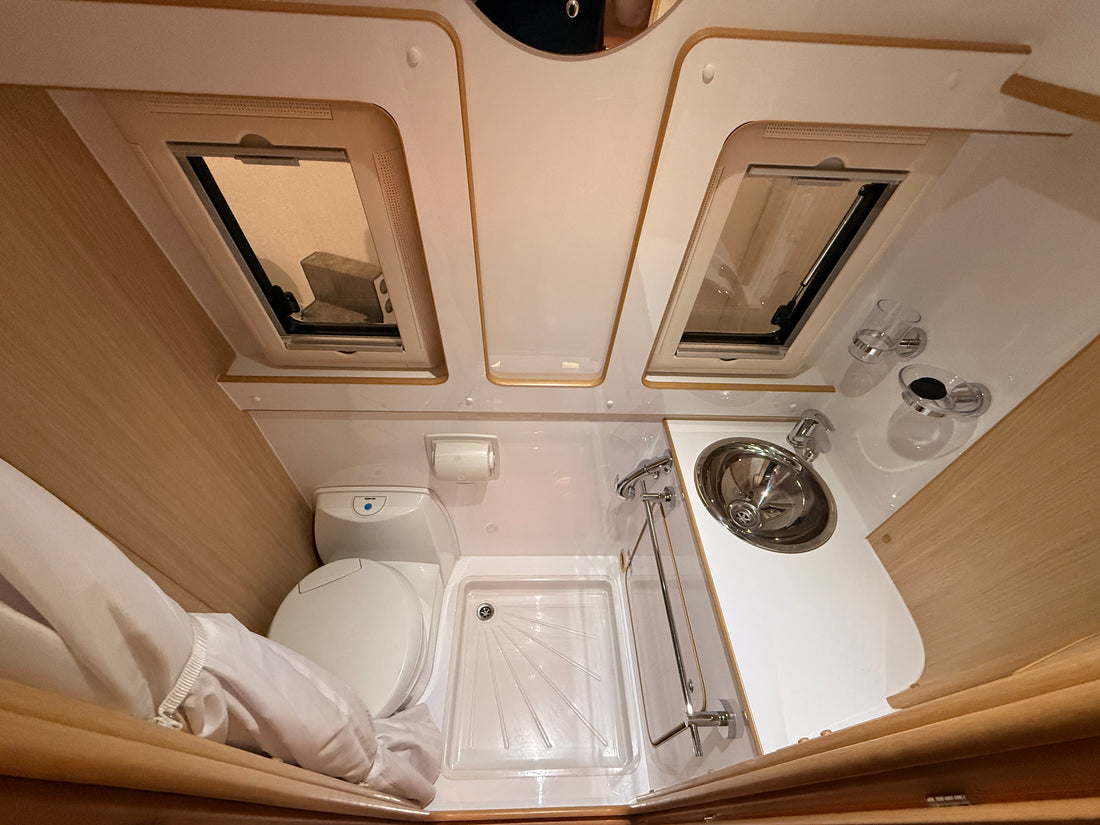 IH 680 CRL - £79,995