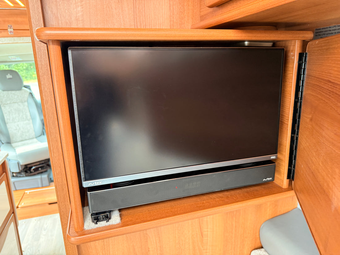 IH 630 RL - £79,995