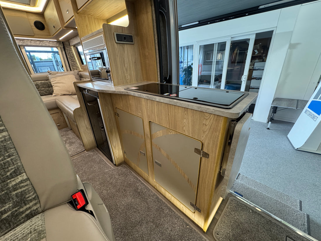 IH 630 S4/RD — £99,183