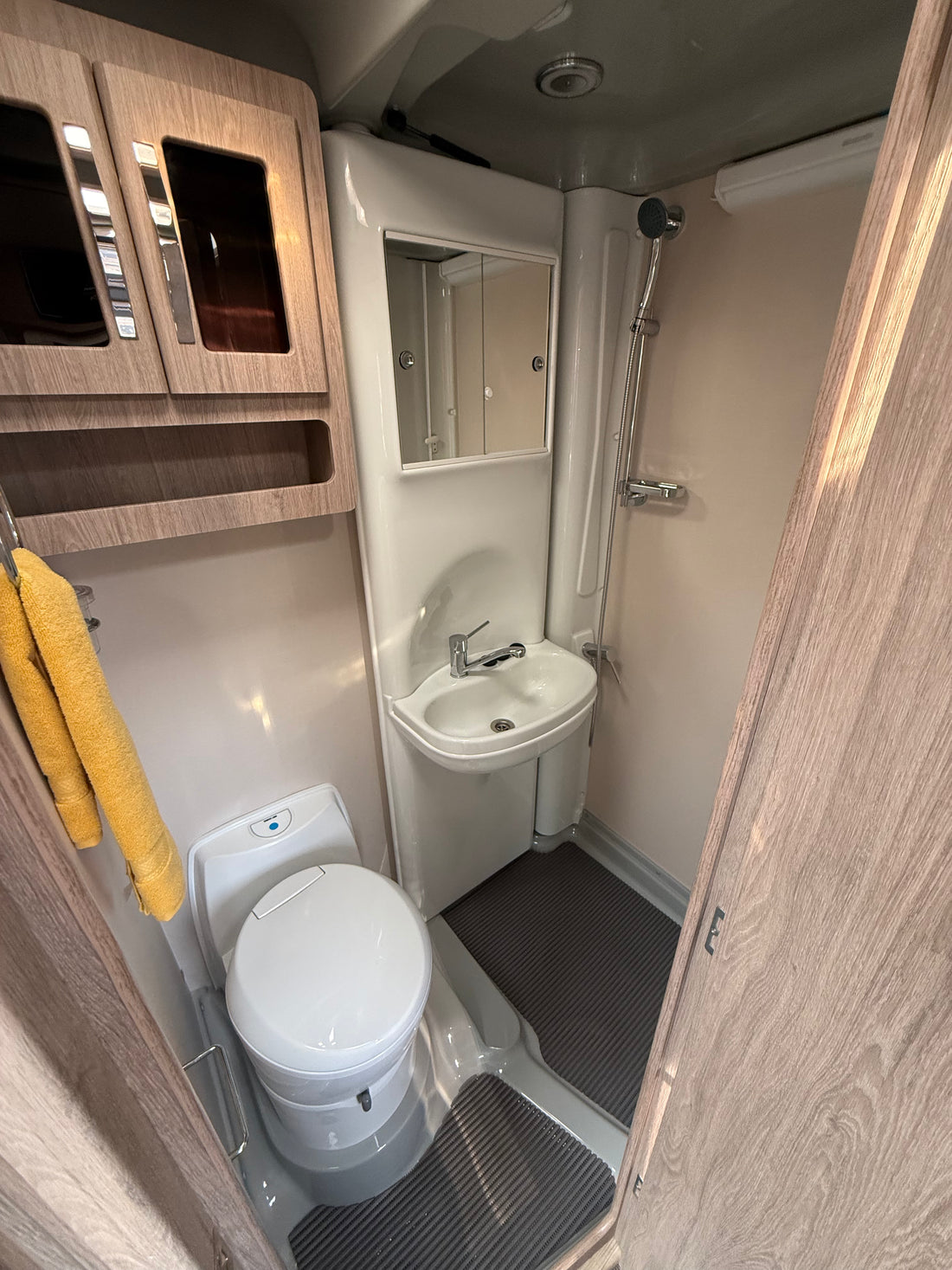 AUTOSLEEPER NUEVO EK PLUS – £74,995